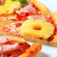 Pizza con piñia